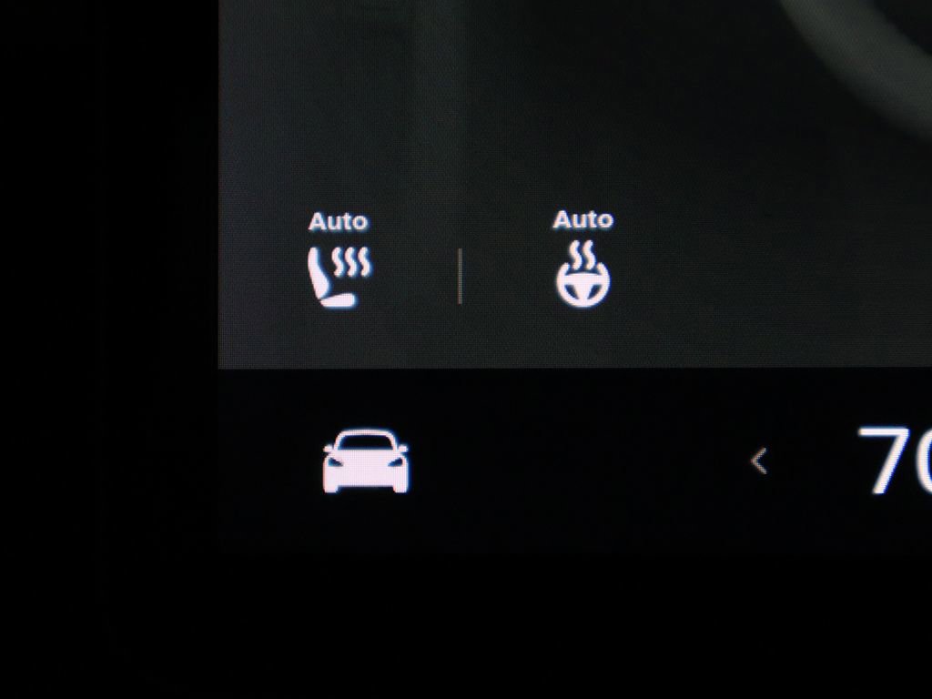 Used 2022 Tesla Model Y Long Range AWD/4WD image 41