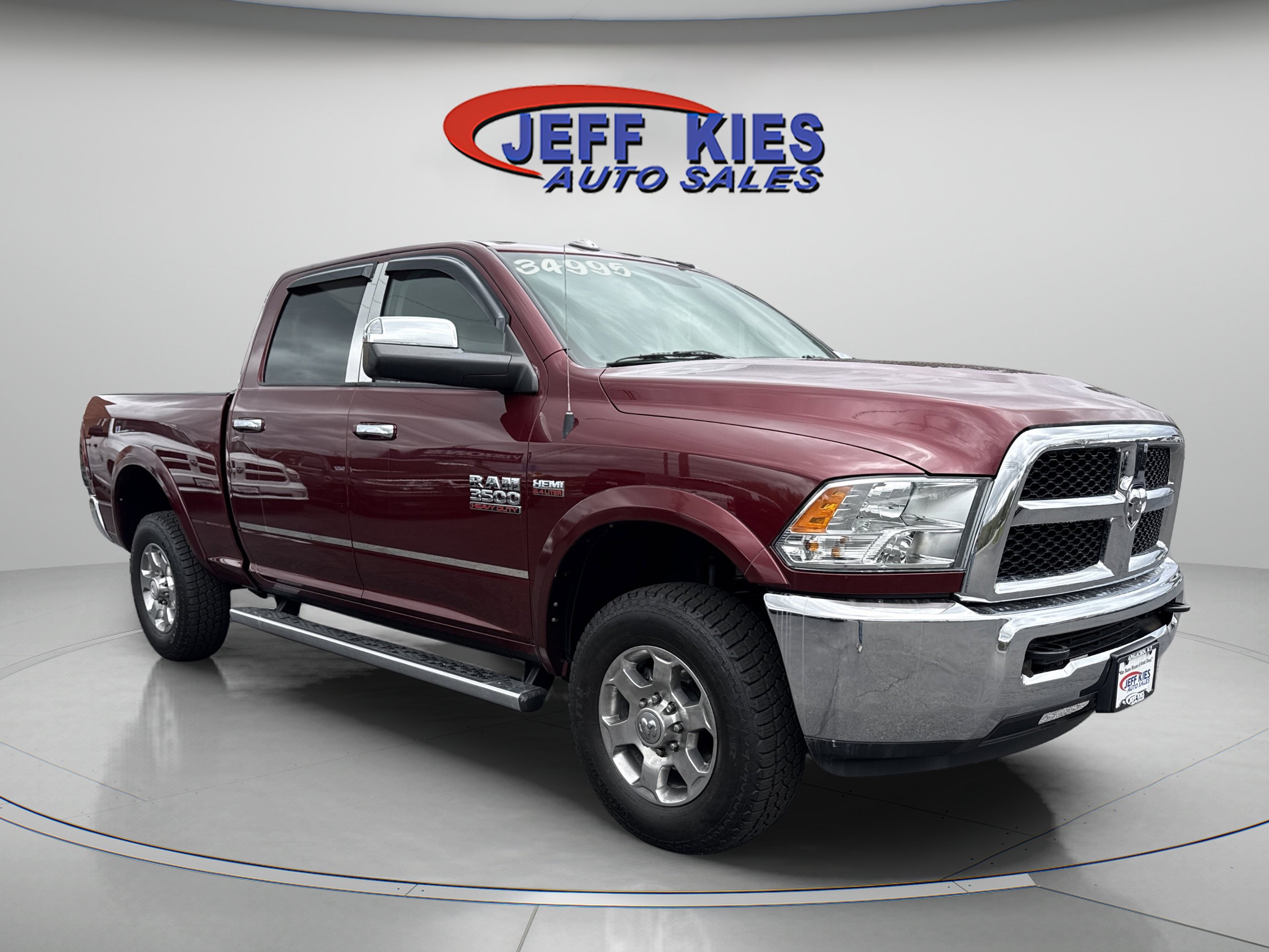 Used 2018 RAM 3500 SLT w/ Luxury Group AWD/4WD image 3