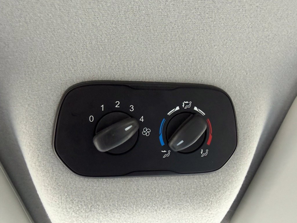 Used 2018 Ford Transit 150 XL RWD image 22
