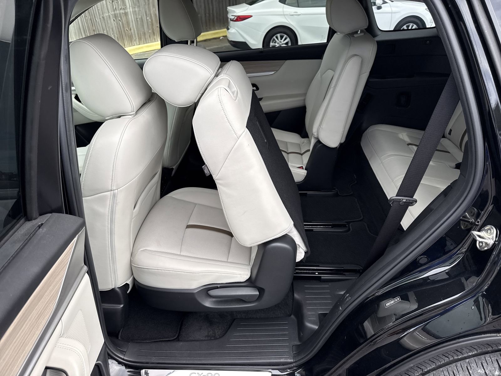 Used 2024 MAZDA CX-90 3.3 Turbo w/ Premium Plus Pkg image 11