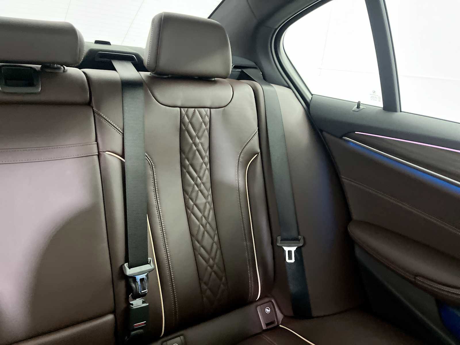 Used 2023 BMW 530e xDrive w/ Premium Package AWD/4WD image 14