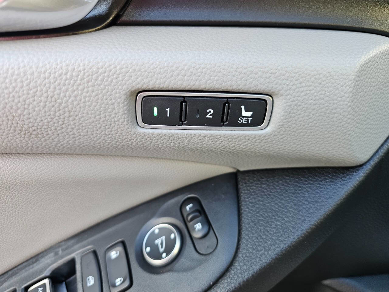 Used 2019 Honda Accord Touring image 10