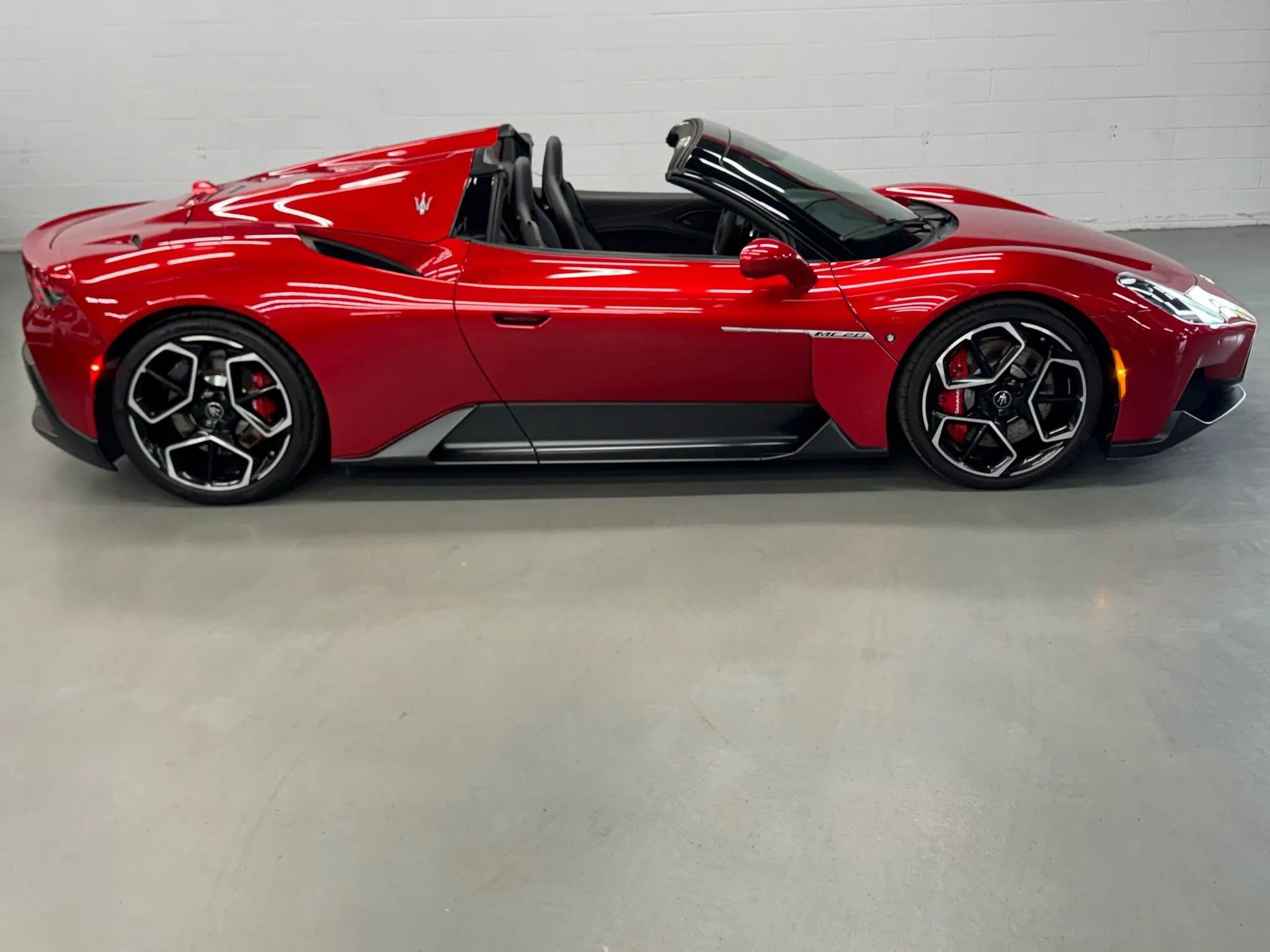 Used 2023 Maserati MC20 Spyder image 55