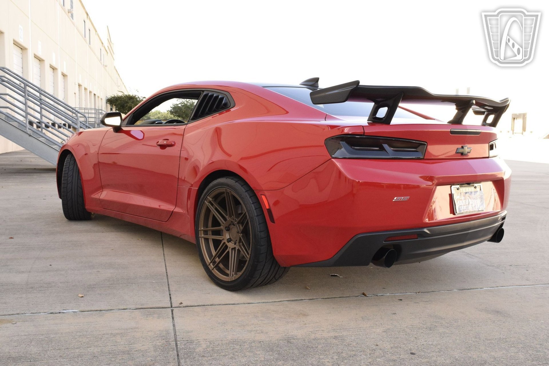 Used 2016 Chevrolet Camaro SS RWD image 8