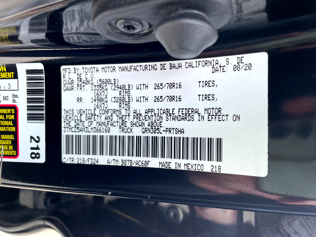 Used 2020 Toyota Tacoma TRD Off-Road AWD/4WD image 21