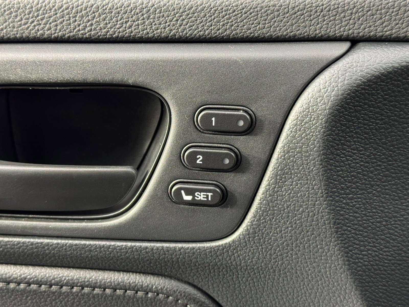 Used 2023 Honda Odyssey EX-L image 17