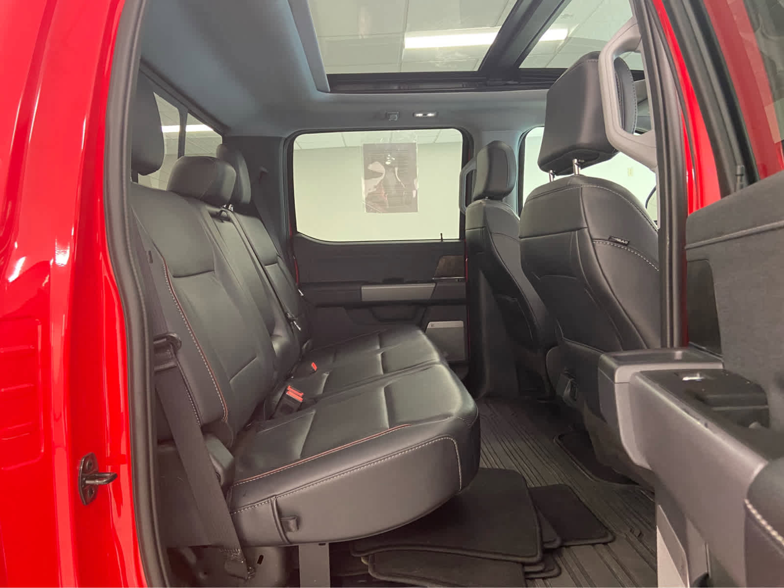 Used 2023 Ford F250 Lariat w/ Sport Appearance Package AWD/4WD image 21
