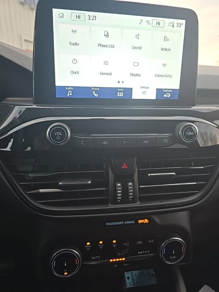 Used 2025 Ford Escape ST-Line image 15