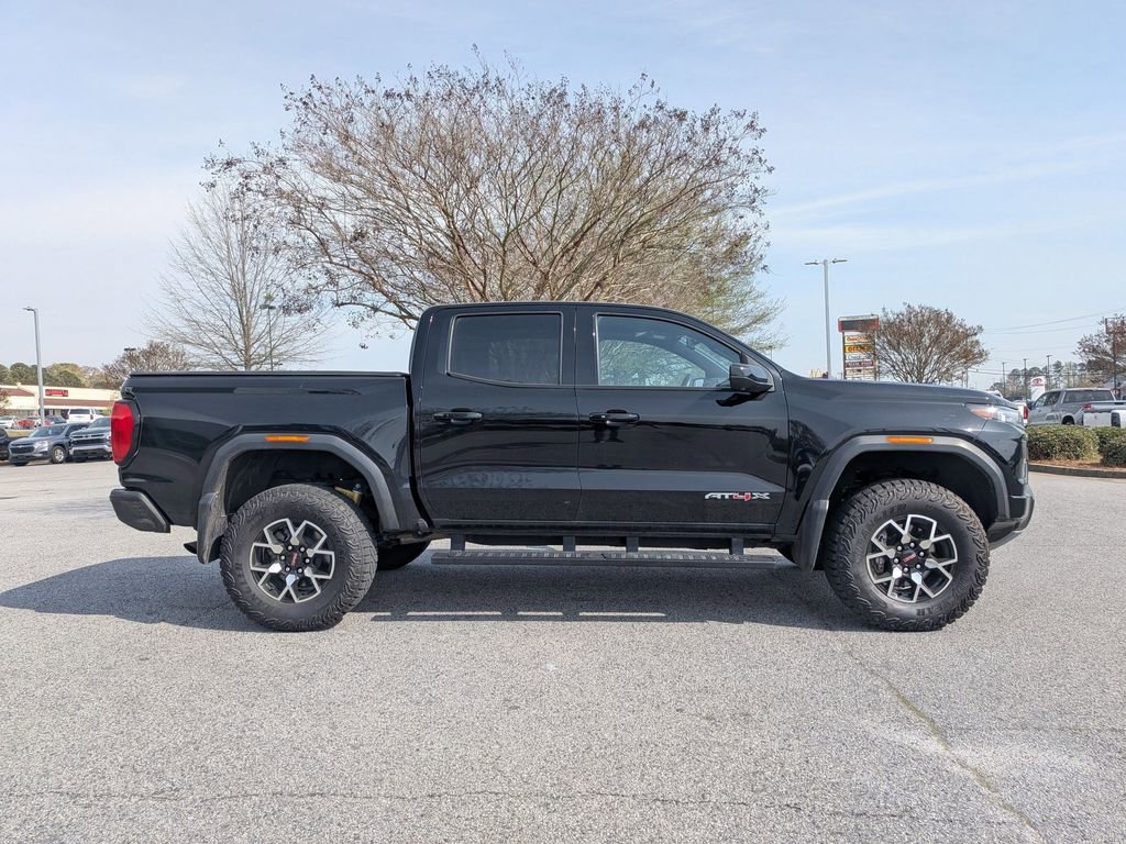 Used 2024 GMC Canyon AT4X image 9