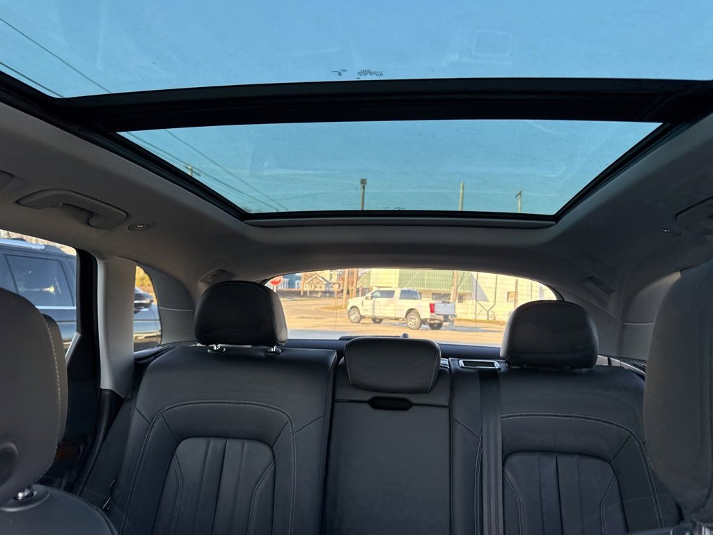 Used 2024 Audi Q5 2.0T Premium image 49