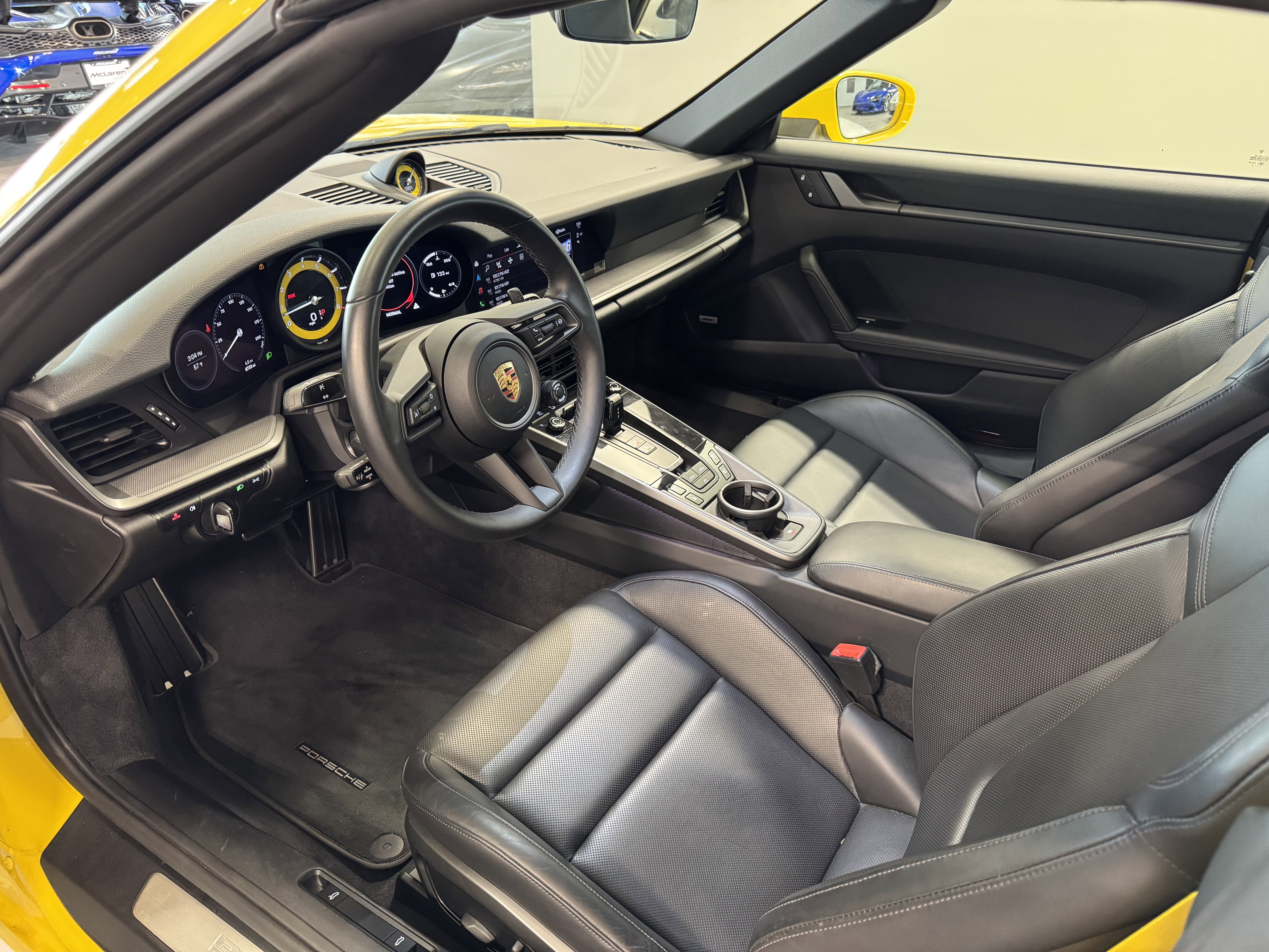 Used 2022 Porsche 911 Carrera image 7