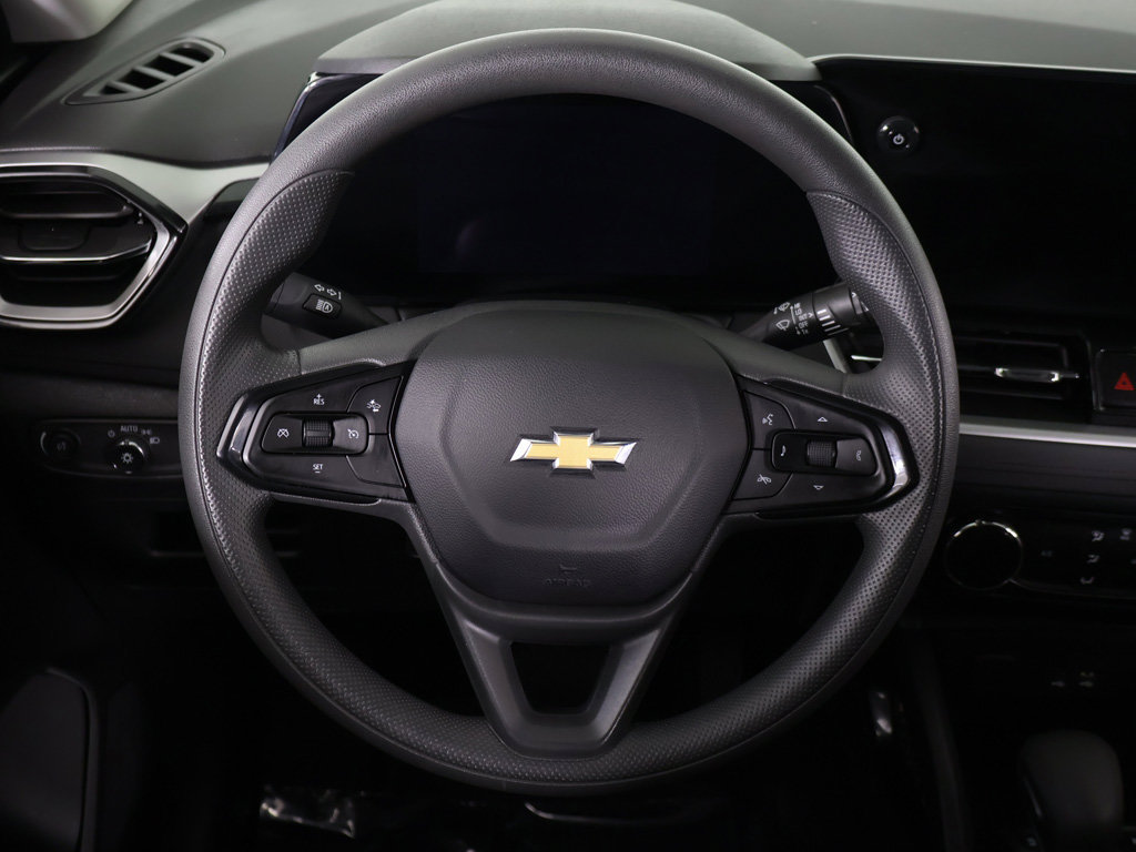 Used 2025 Chevrolet TrailBlazer LT AWD/4WD image 34