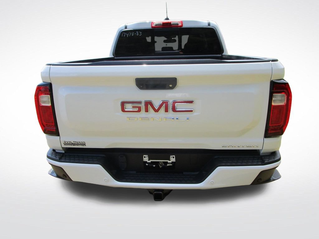 Used 2024 GMC Canyon Denali AWD/4WD image 11