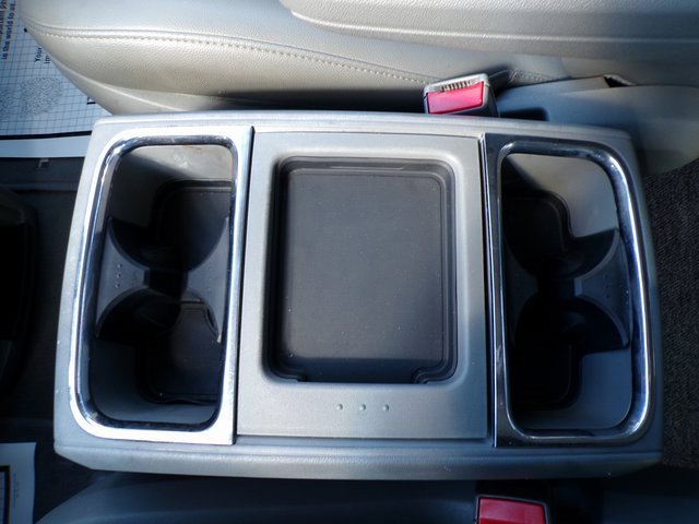 Used 2009 Chrysler Town & Country Touring image 31