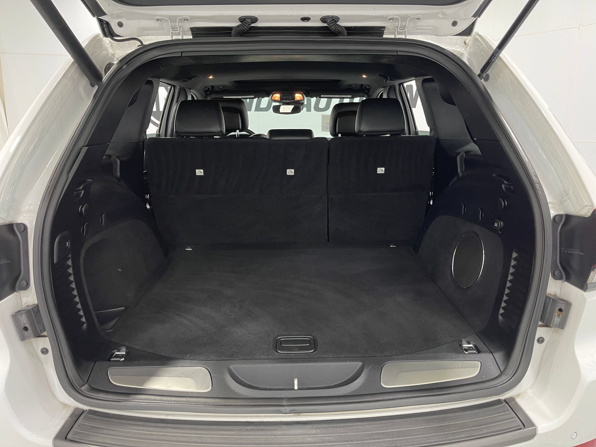 Used 2019 Jeep Grand Cherokee Trailhawk AWD/4WD image 26