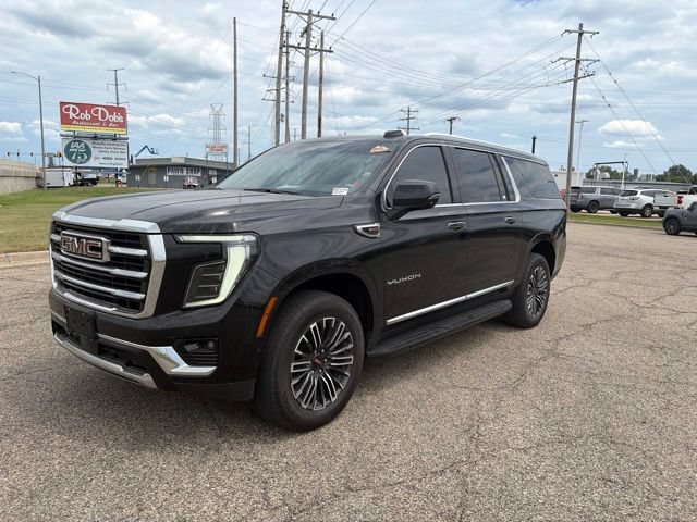 Used 2025 GMC Yukon XL Elevation AWD/4WD image 13