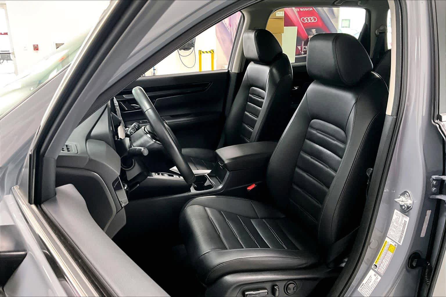 Used 2025 Honda CR-V EX-L image 10