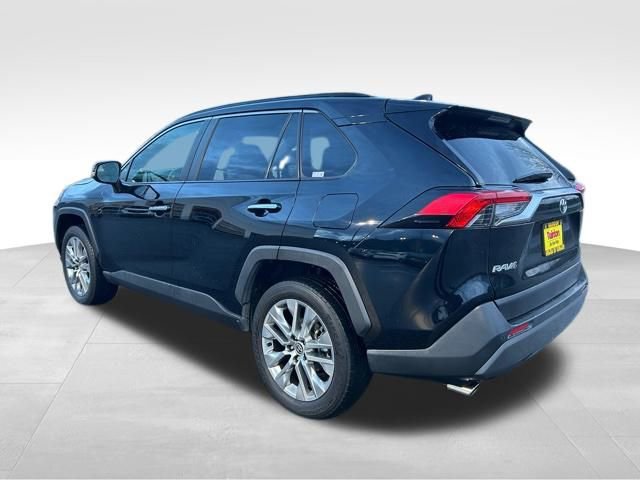 Used 2021 Toyota RAV4 Limited image 8