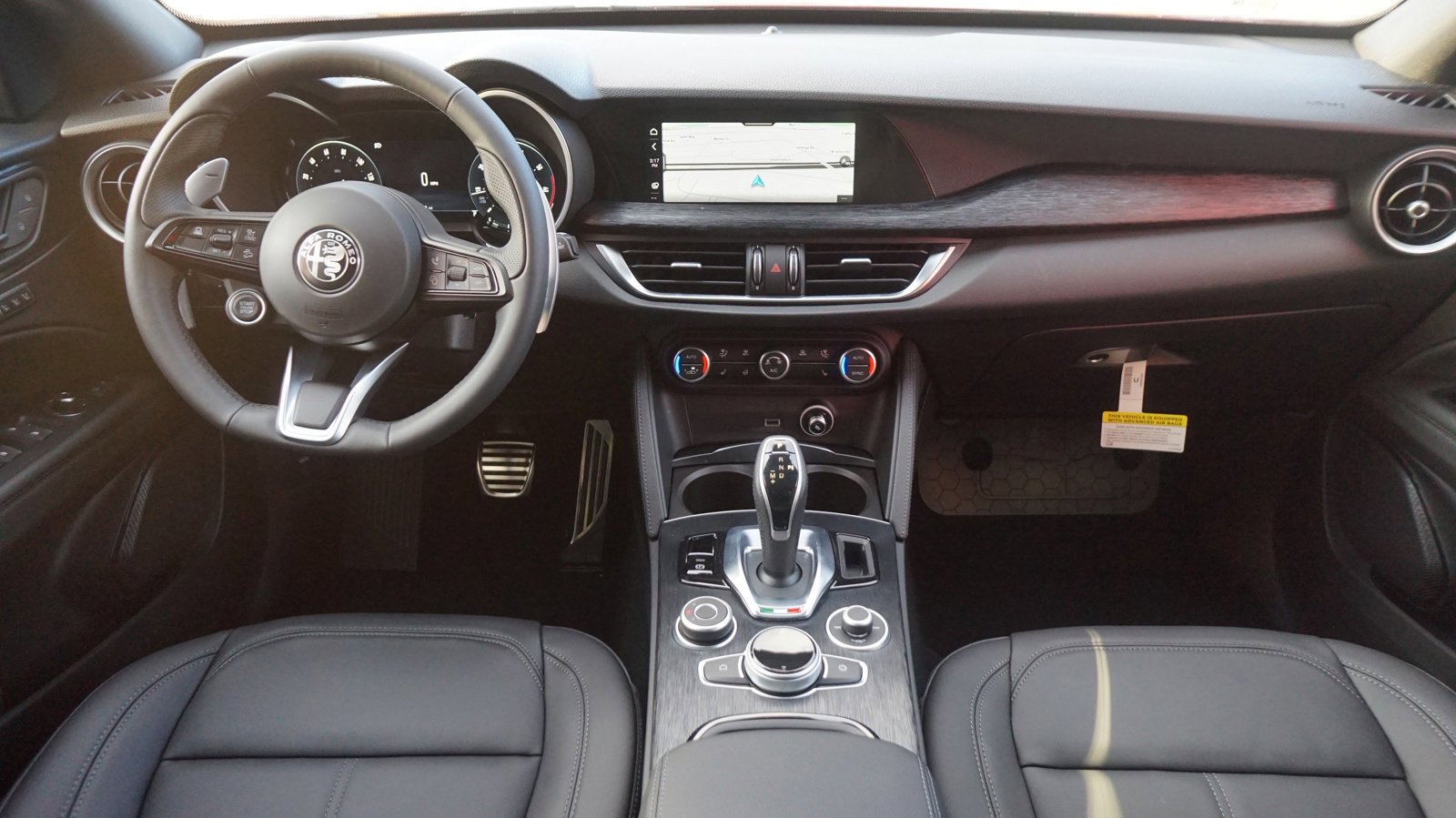 New 2024 Alfa Romeo Stelvio Sprint image 2