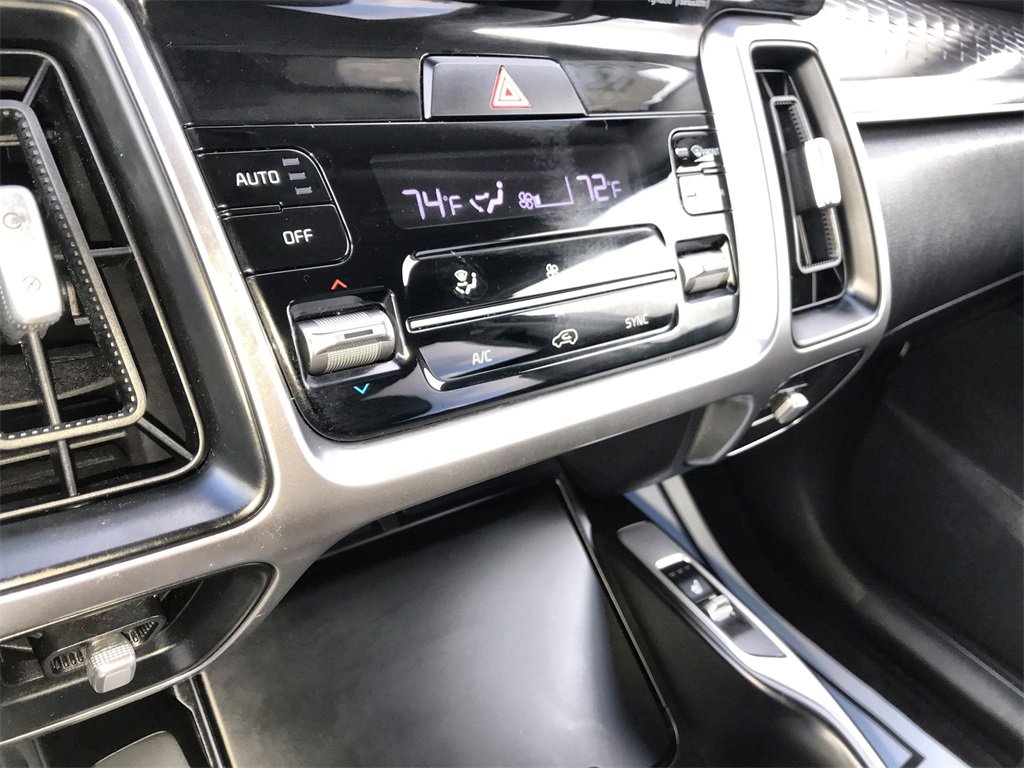 Used 2022 Kia Sorento S image 19