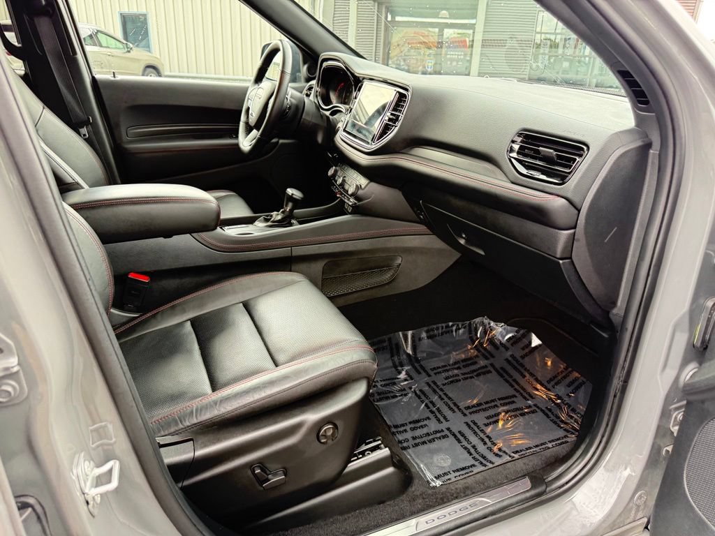 Used 2025 Dodge Durango R/T w/ Blacktop Package AWD/4WD image 29