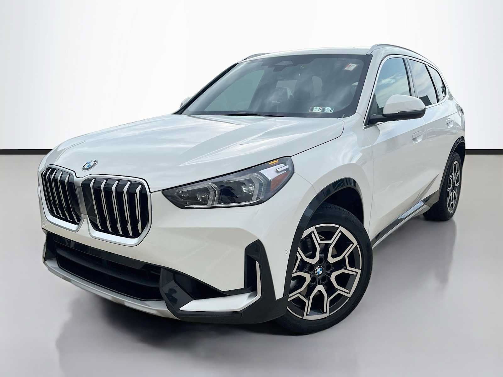New 2027 BMW X1 xDrive28i AWD/4WD image 1