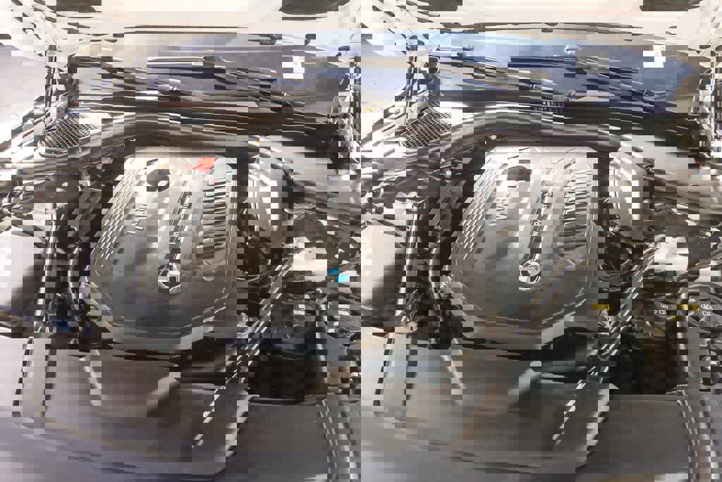 Used 2018 BMW 740i image 21