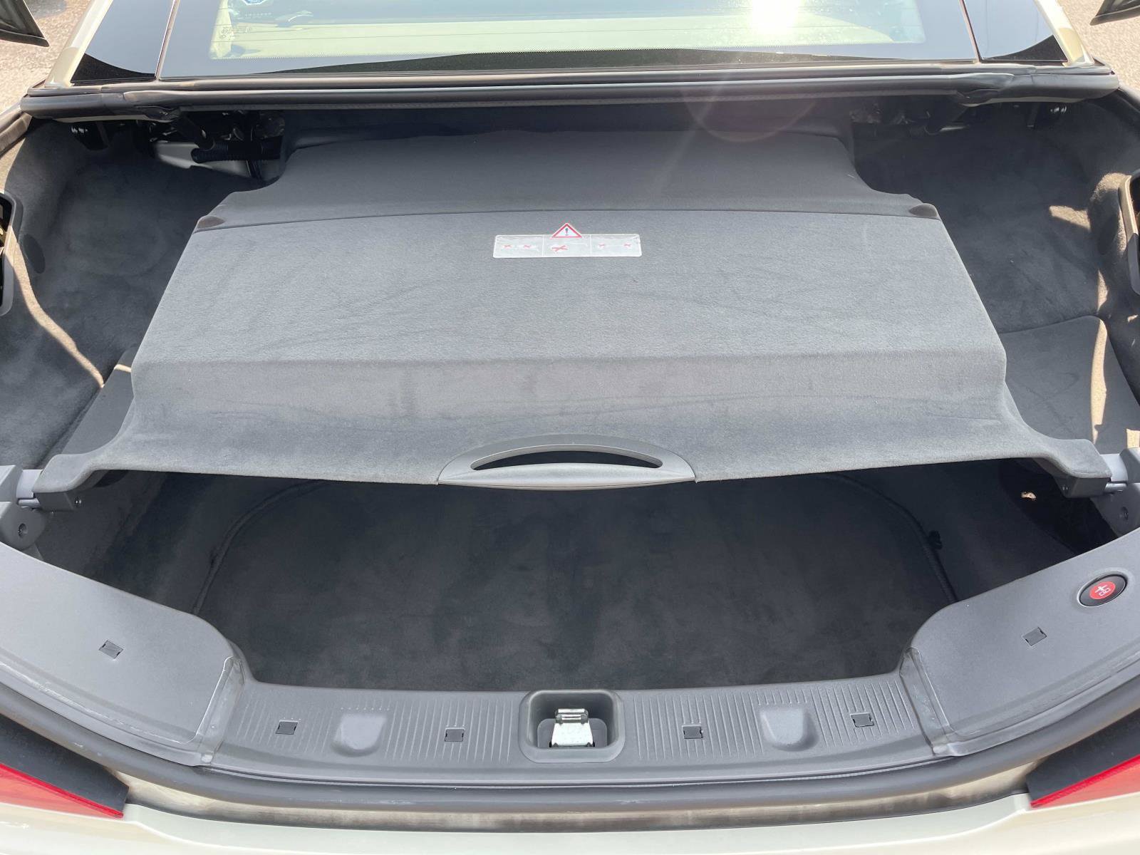 Used 2005 Mercedes-Benz SL 600 image 12