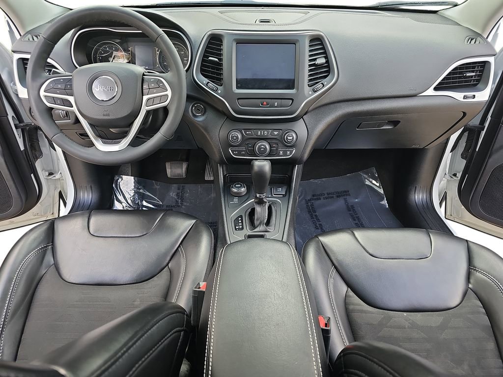 Certified 2022 Jeep Cherokee Latitude w/ Sun & Sound Group AWD/4WD image 9