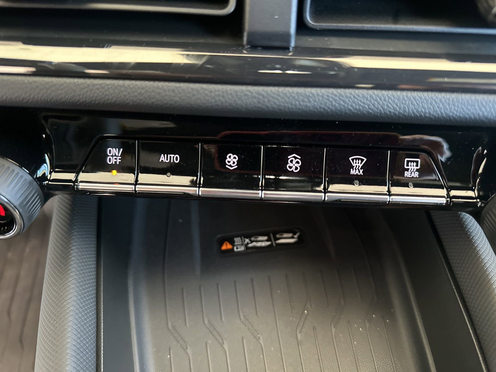 New 2025 Chevrolet Equinox EV RS image 26