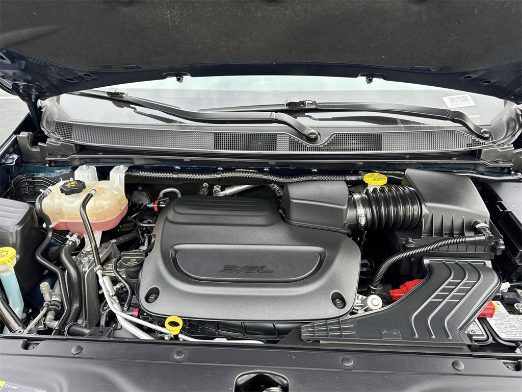 Used 2022 Chrysler Pacifica Limited image 27