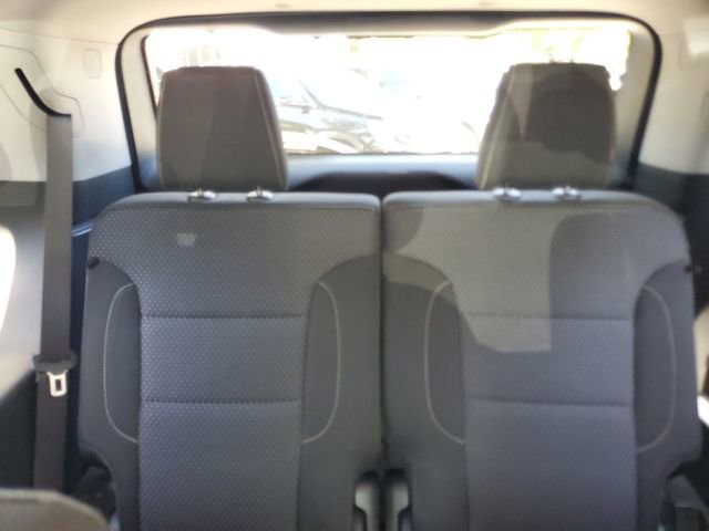 Certified 2023 GMC Acadia SLE w/ Driver Convenience Package image 11