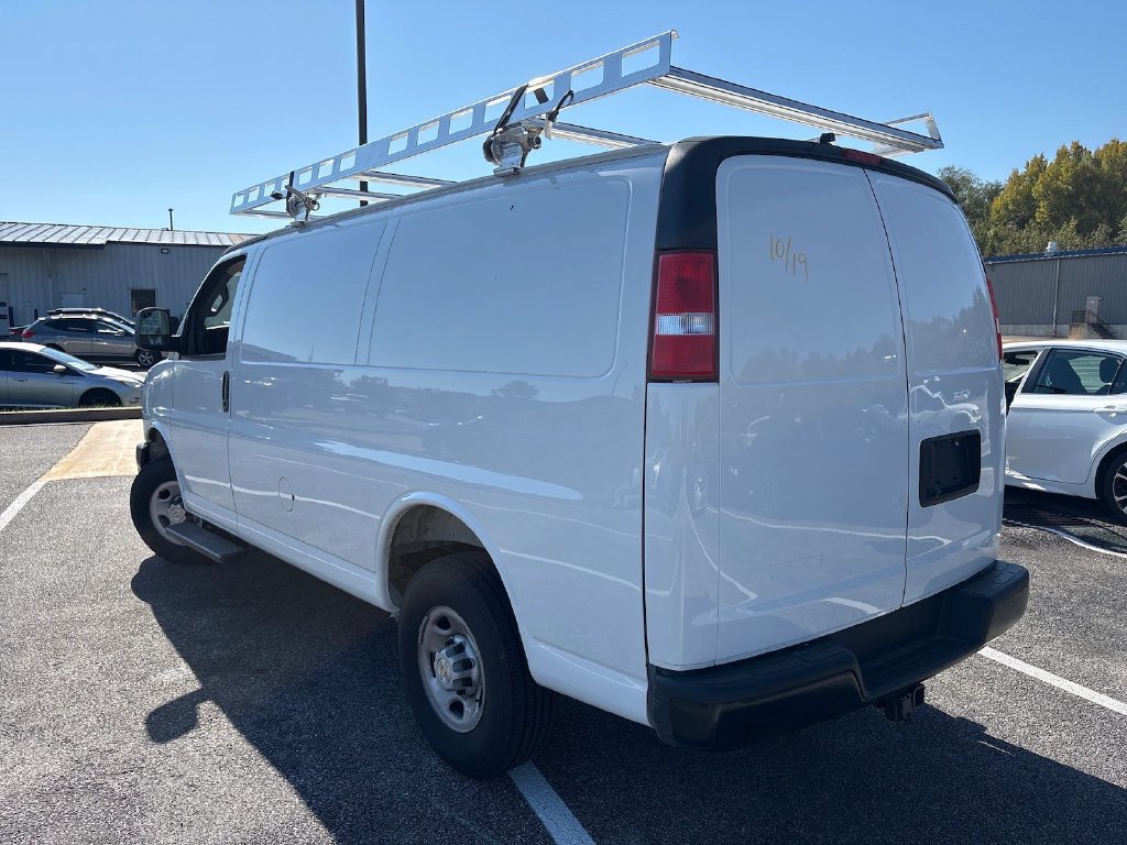 Used 2025 Chevrolet Express 2500 RWD image 6