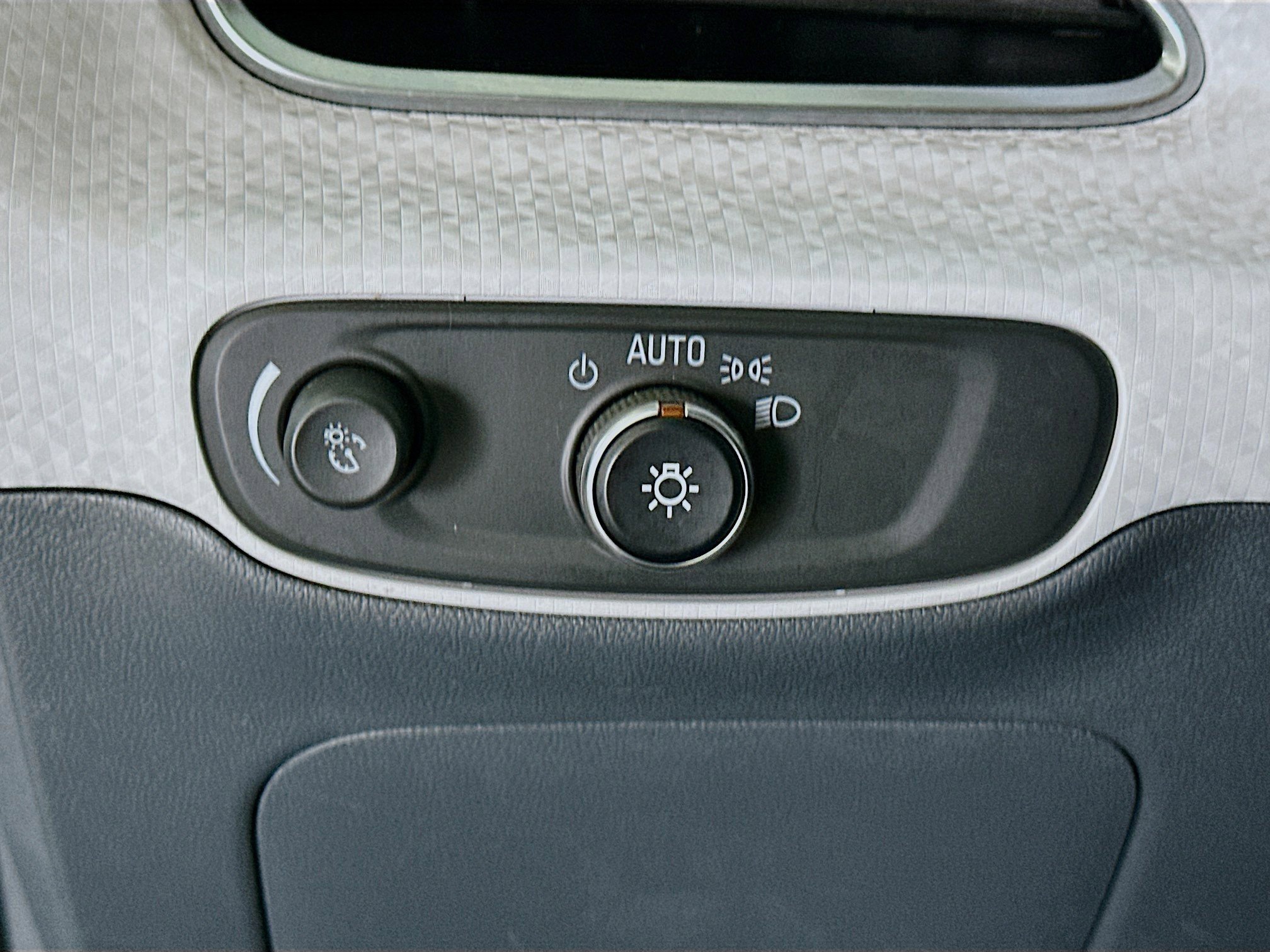 Used 2017 Chevrolet Bolt Premier w/ Driver Confidence II Package image 16