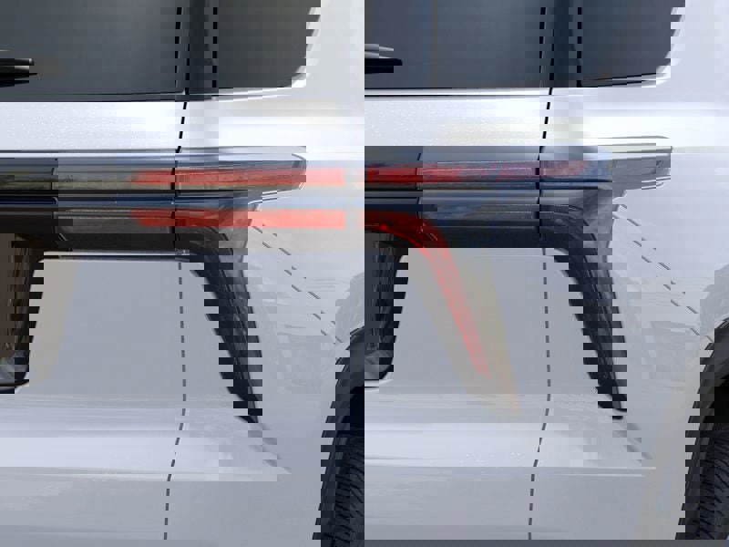 New 2026 Chevrolet Traverse LT w/ Enhanced Driving Package image 37