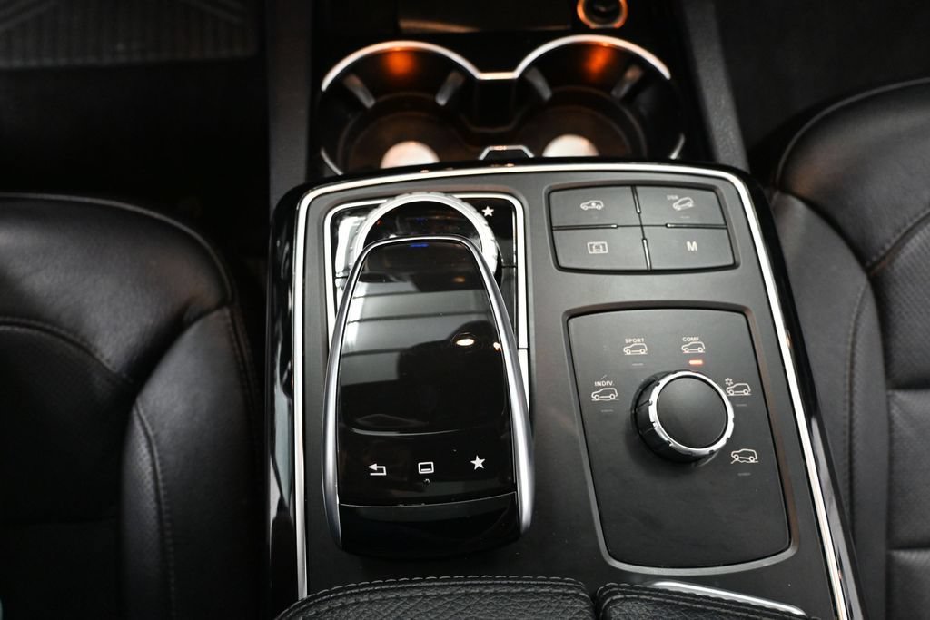 Used 2017 Mercedes-Benz GLS 550 4MATIC image 34