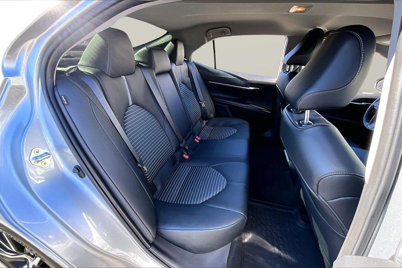 Used 2024 Toyota Camry SE image 22