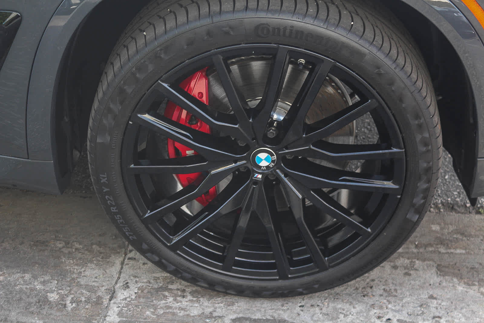 Used 2024 BMW X5 M60i AWD/4WD image 9