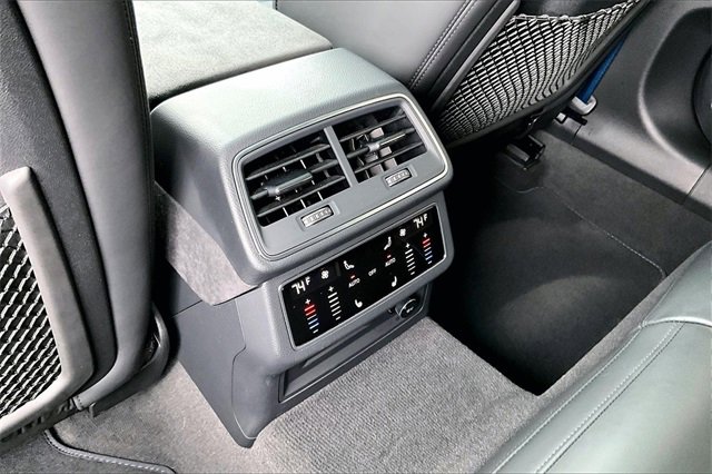 Used 2024 Audi RS 7 Performance w/ Matte Carbon Package image 25