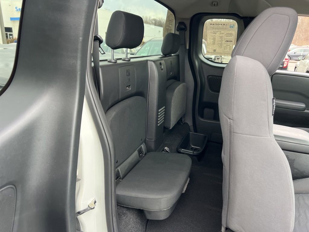 Used 2022 Nissan Frontier S image 24