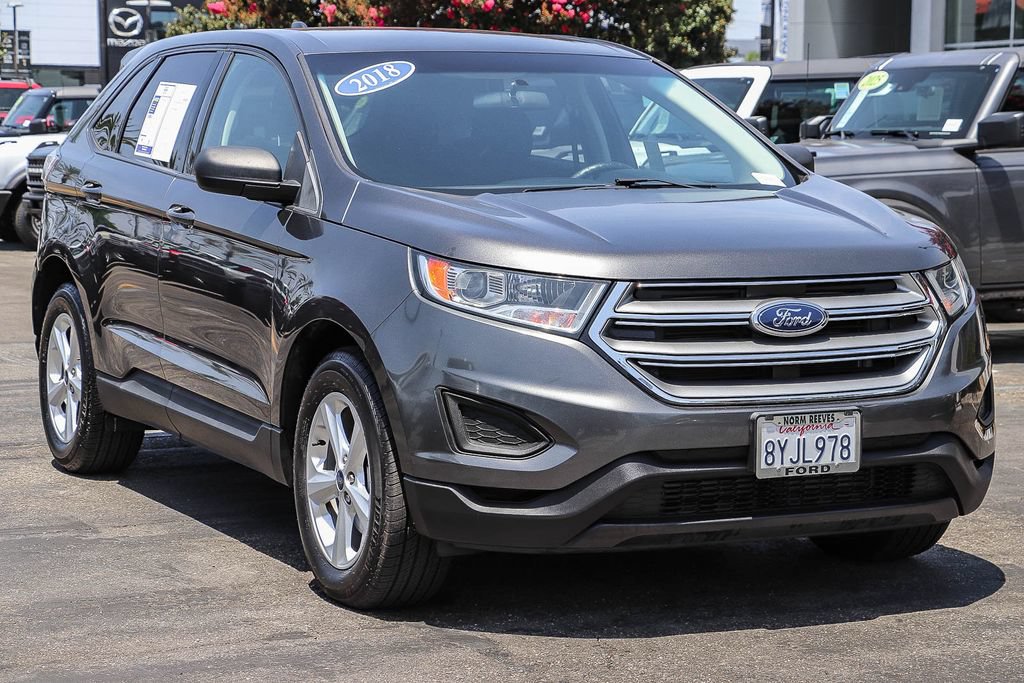 Certified 2018 Ford Edge SE FWD image 3