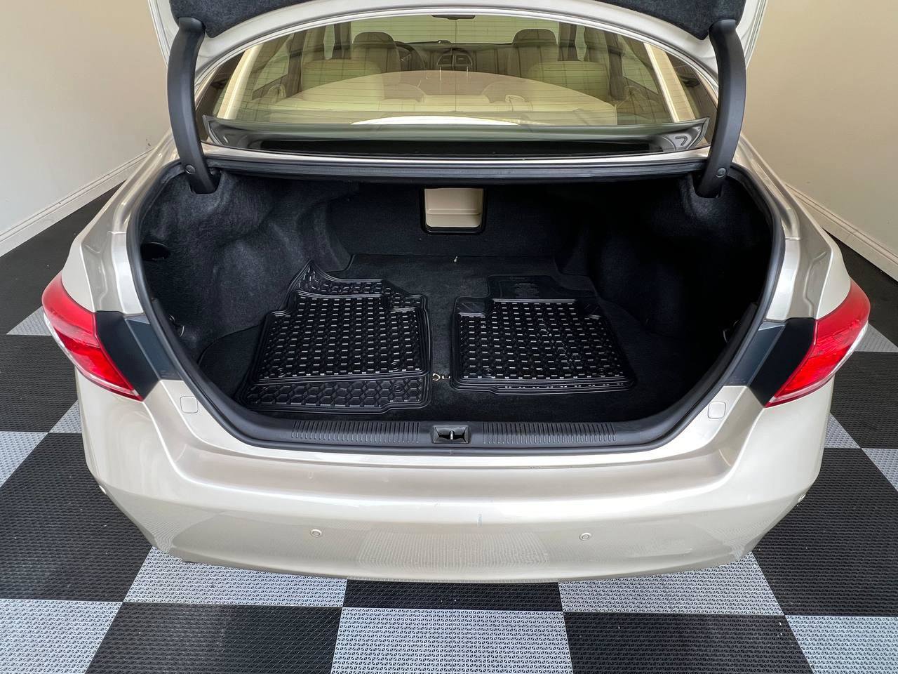 Used 2012 Lexus ES 350 image 26