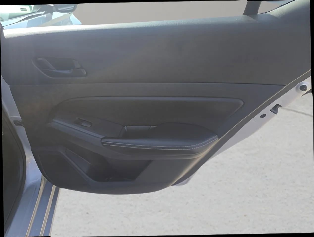 Used 2024 Nissan Altima 2.5 SV FWD image 18