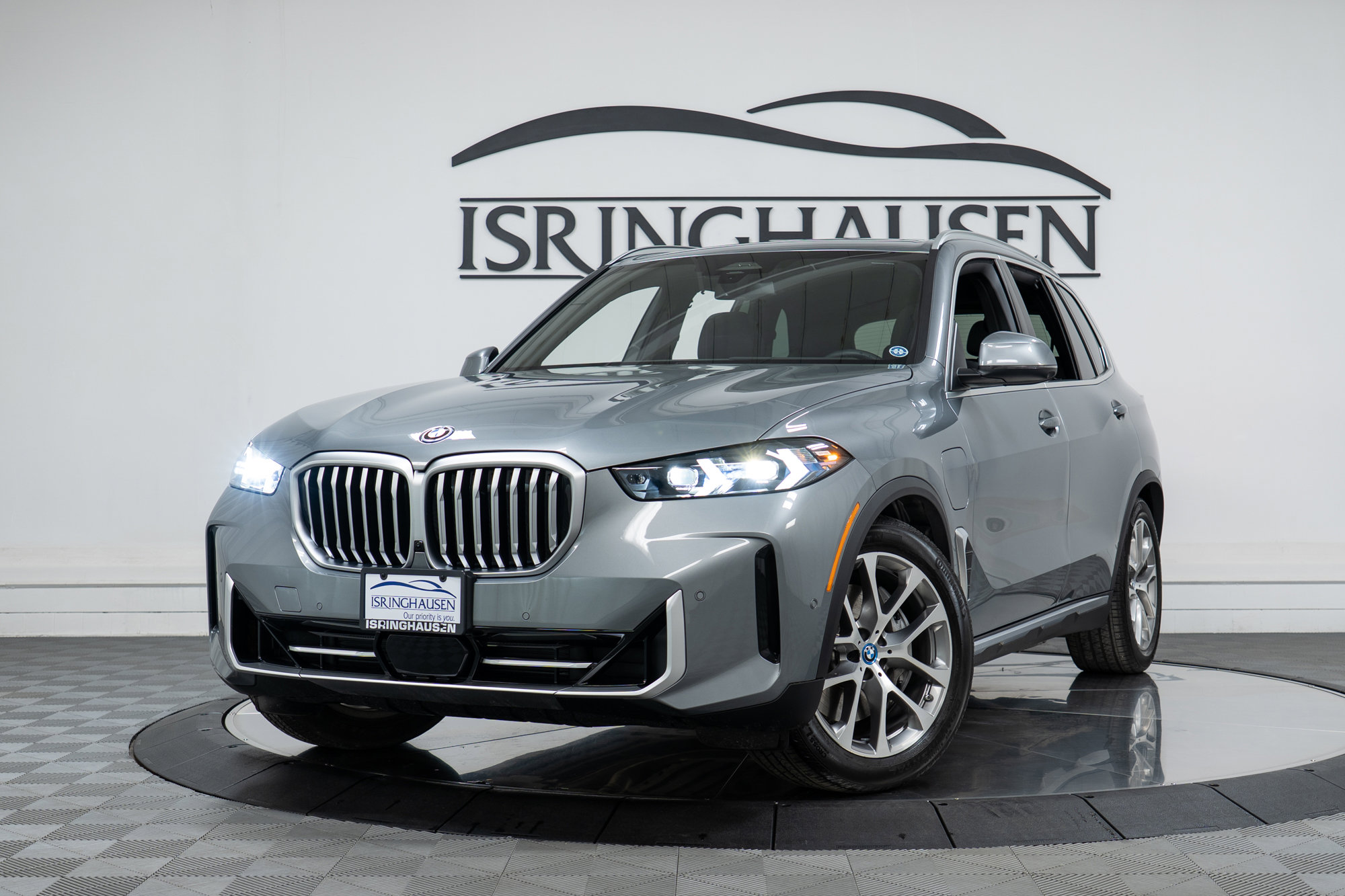 Used 2025 BMW X5 xDrive50e w/ Executive Package image 26