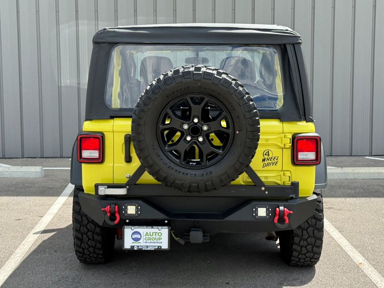 Used 2023 Jeep Wrangler Sport AWD/4WD image 6