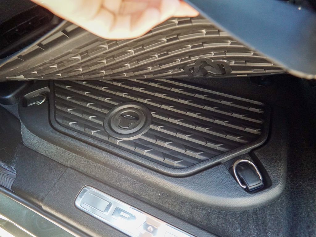 Used 2021 RAM 1500 Laramie w/ Sport Appearance Package image 17