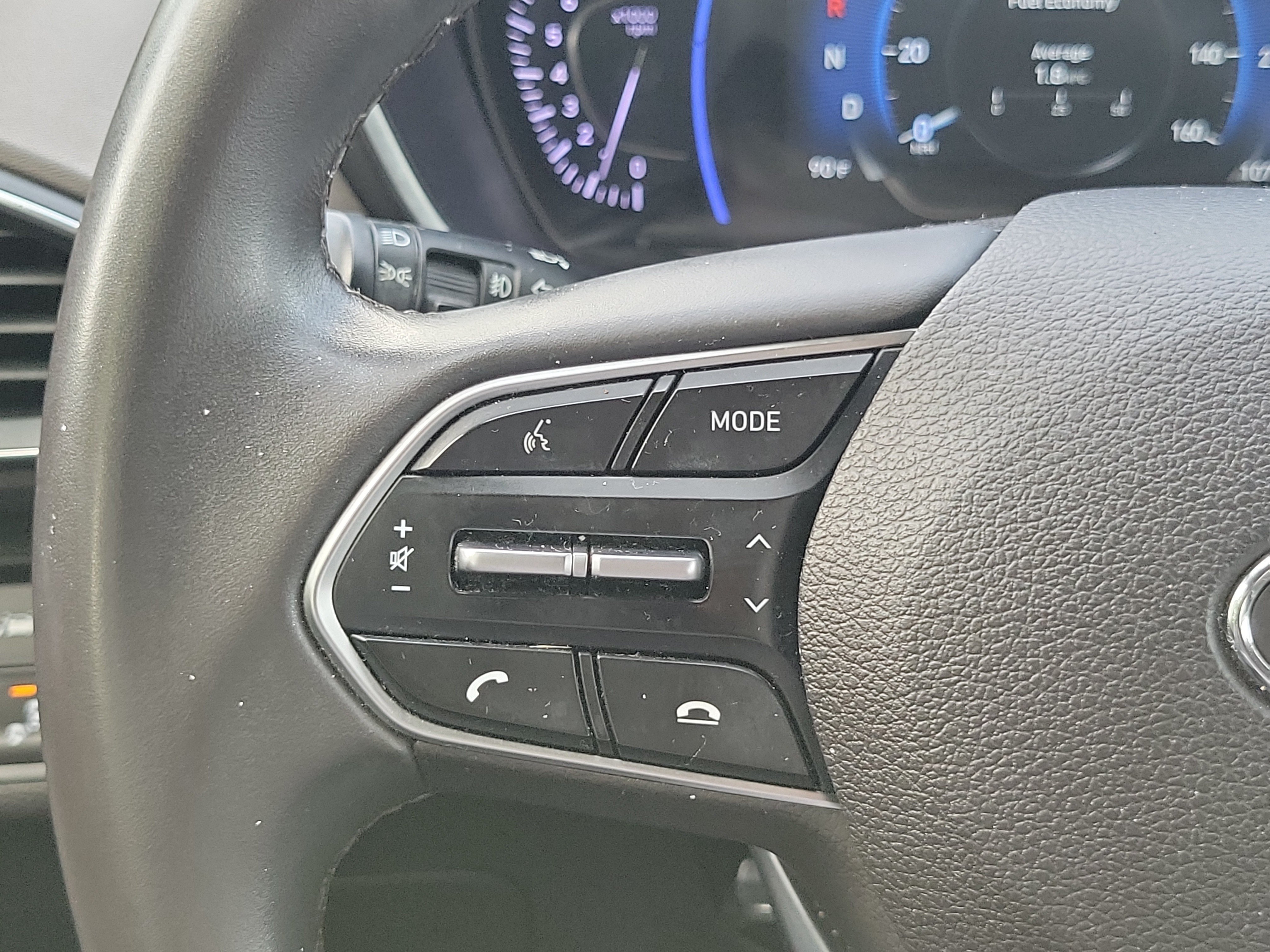 Used 2019 Hyundai Santa Fe SEL FWD image 25