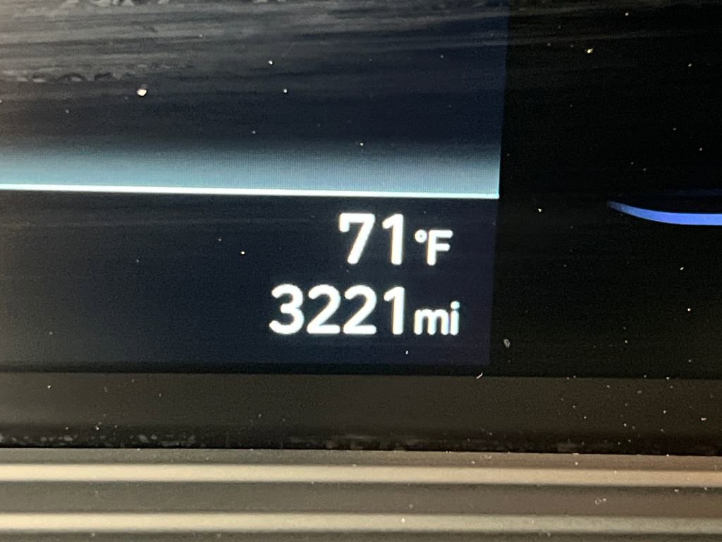 Used 2025 Hyundai Venue SE image 42