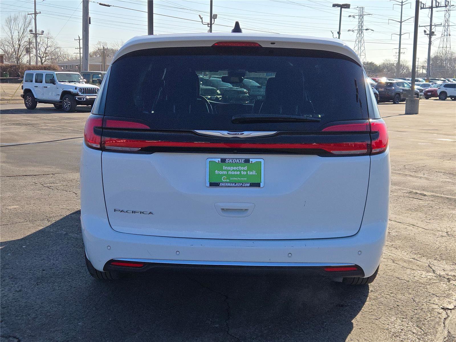 Used 2025 Chrysler Pacifica Select FWD image 16