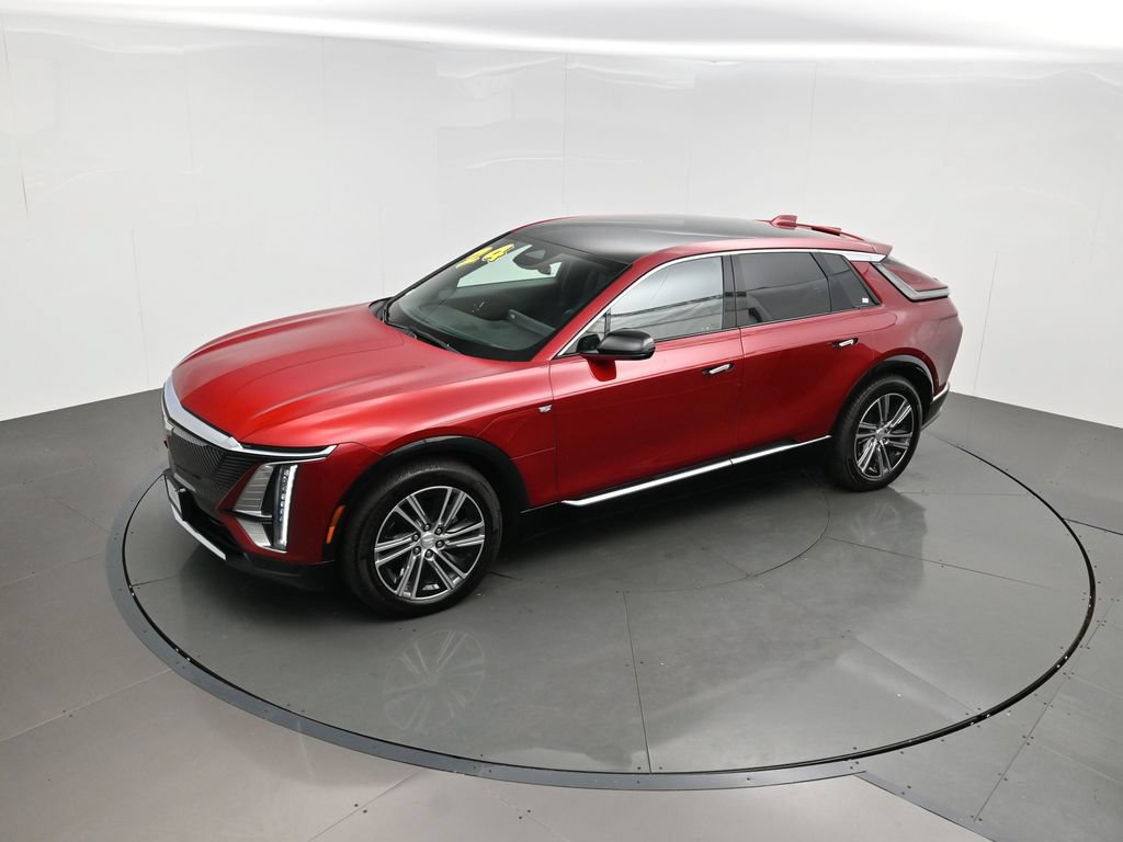 Used 2024 Cadillac Lyriq Luxury w/ LPO, Floor Liner Package AWD/4WD image 34